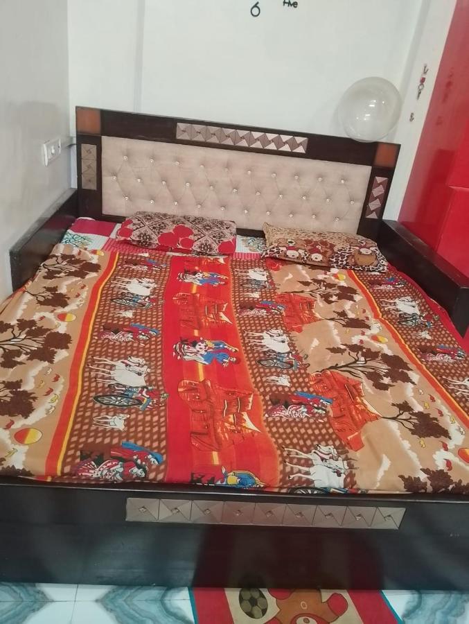 Aparna Niwas Home Stay Family Friendly 바라나시 외부 사진